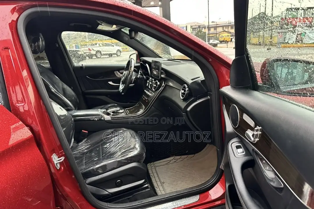 Mercedes-Benz GLC-Class 2019 Red