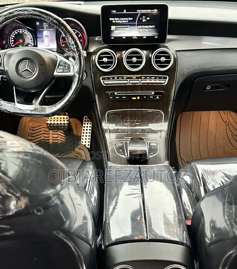 Mercedes-Benz GLC-Class 2019 Red
