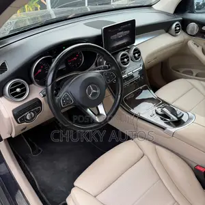 Mercedes-Benz GLC-Class 2017 Blue