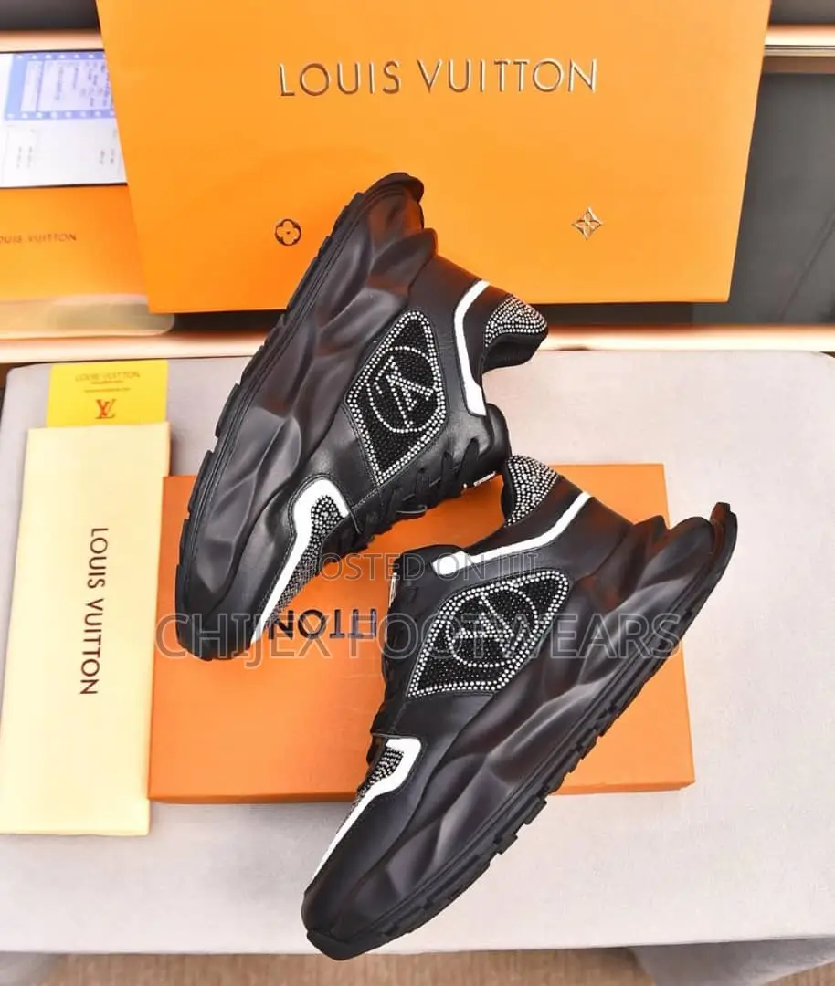 High Quality Louis Vuitton Sneakers Available ! 