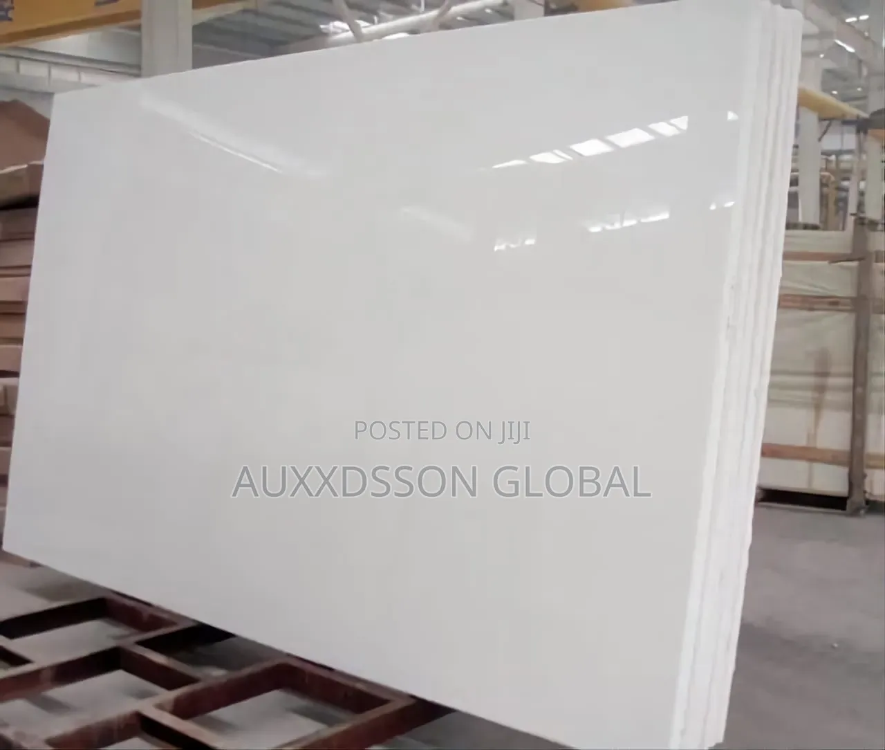 Nano White Glass Slabs