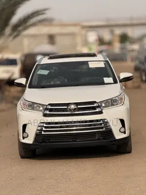 Toyota Highlander Limited 4x4 V6 (3.5L 6cyl 8A) 2017 White