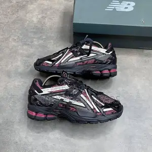 New Balance 1906a Black Dragon Berry Pink