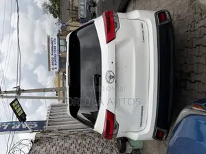 Toyota Highlander Limited 2019 White