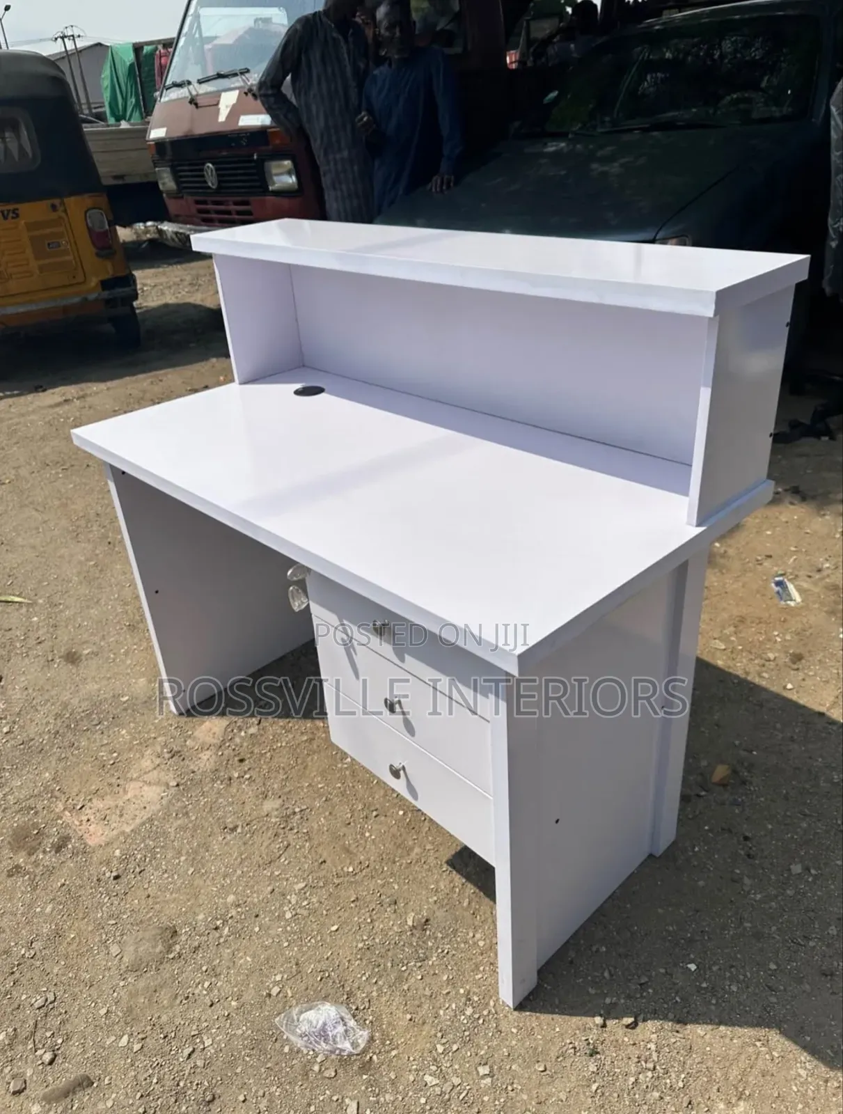 4ft Stylish Reception Counter – Modern Office Front Desk for Business