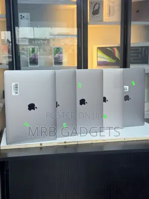 Laptop Apple MacBook Pro 2020 8GB Apple M1 SSD 256GB
