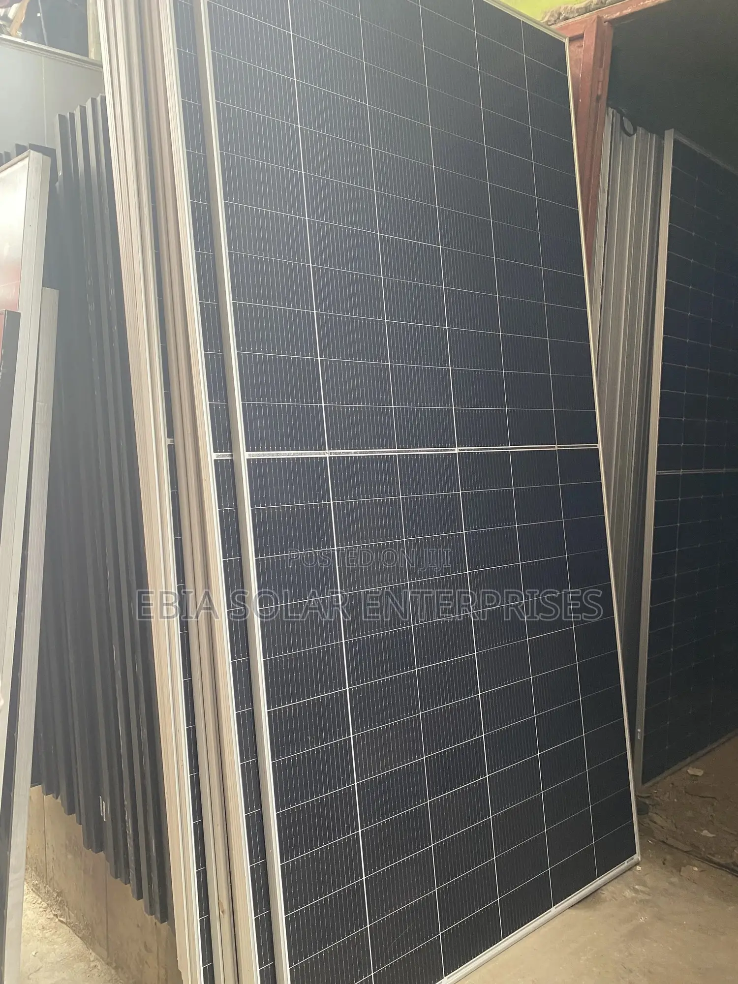 700watts Jinko Solar Panel