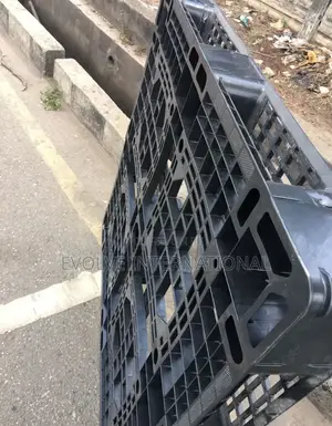 Ever Ready Plastic Pallets