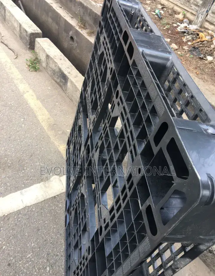 Ever Ready Plastic Pallets