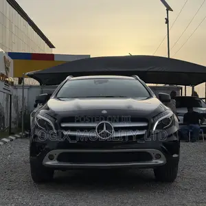 Mercedes-Benz GLA 250 2015 Black