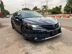 Toyota Camry XSE (2.5L 4cyl 8A) 2019 Blue