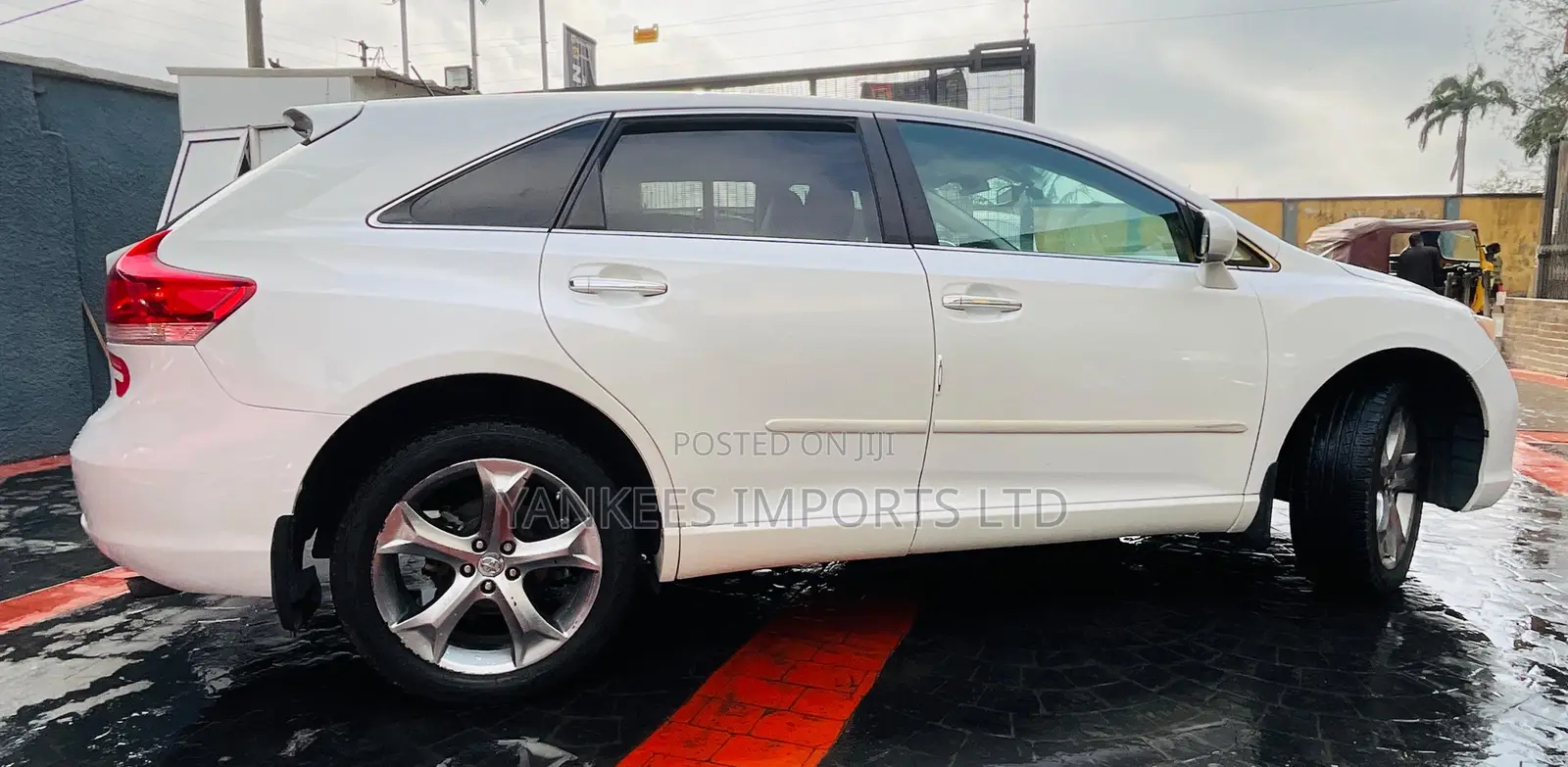 Toyota Venza Limited 2011 White