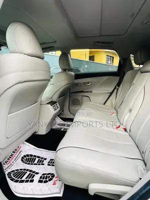 Toyota Venza Limited 2011 White