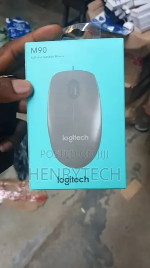 M90 Full Size Corded Mouse