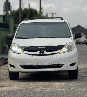 Toyota Sienna CE AWD 2008 Red