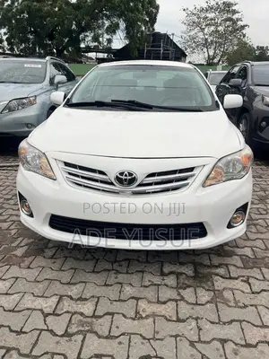 Toyota Corolla 2011 White