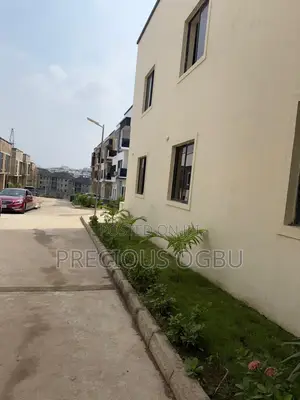 4bdrm Duplex in Apo Resettlement for rent
