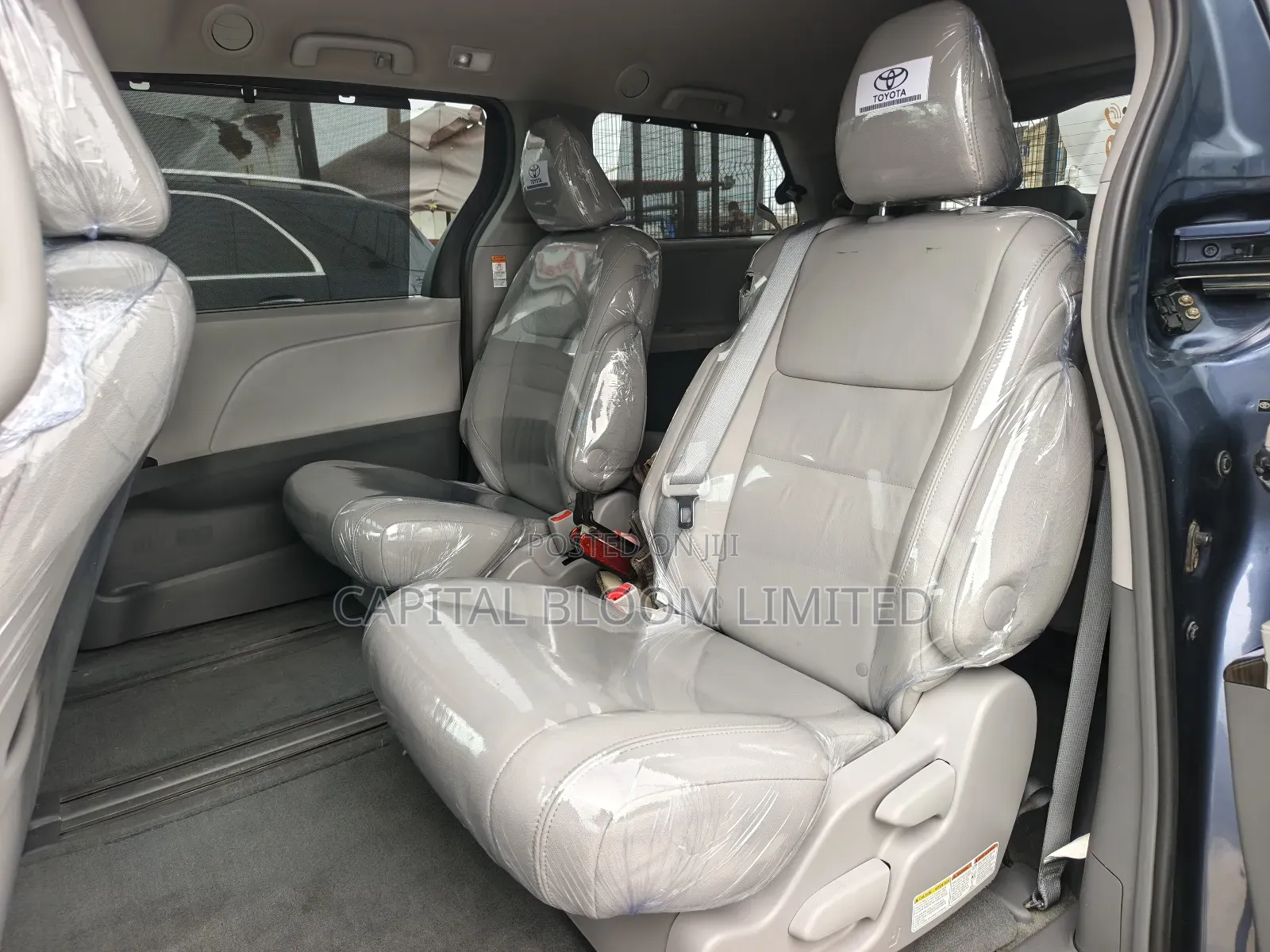Toyota Sienna 2015 Blue