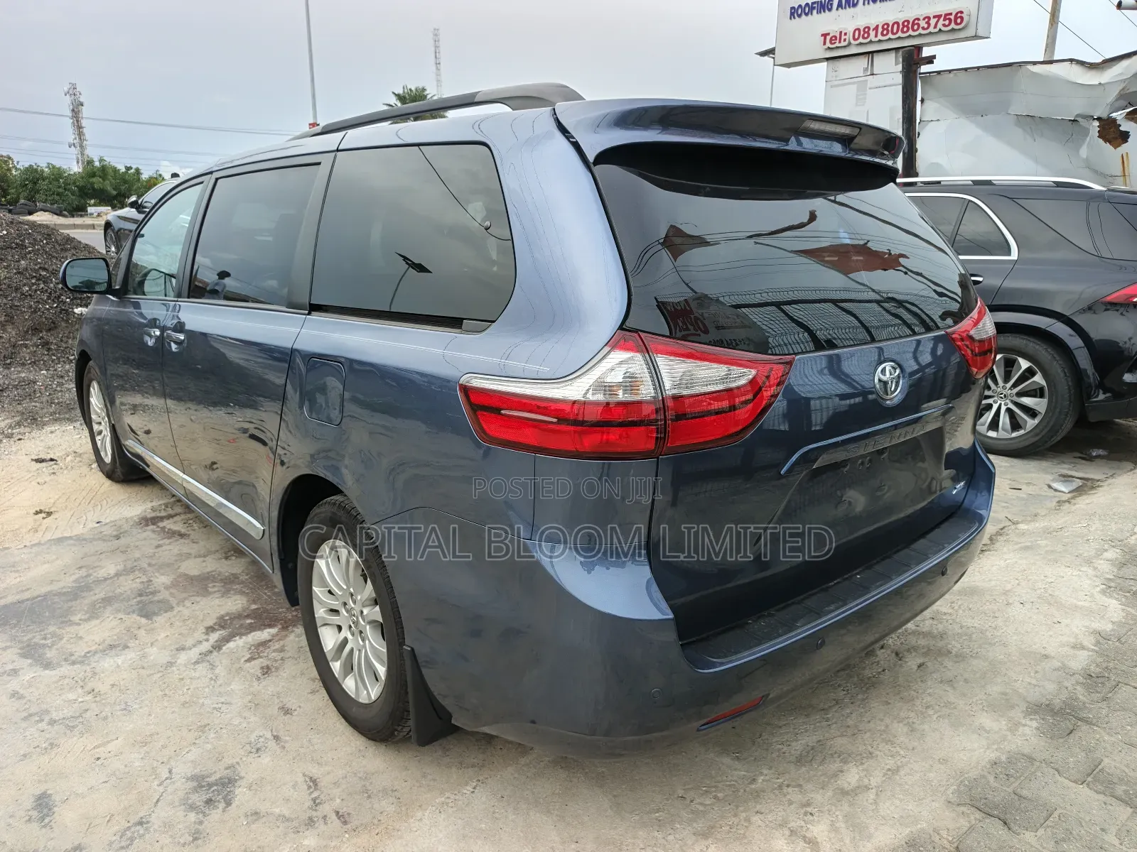 Toyota Sienna 2015 Blue