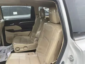 Toyota Highlander Limited V6 4x2 (3.5L 6cyl 6A) 2016 White