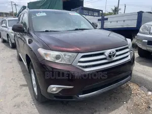 Toyota Highlander Limited 3.5l 4WD 2013 Red