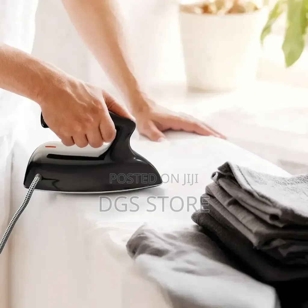 Porodo Ironix Portable Mini Iron Steamer Bakelite Handle