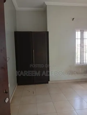 2bdrm Block of Flats in Off Rahman Adebayejo for rent