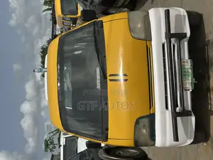 Suzuki Every 2007 Yellow