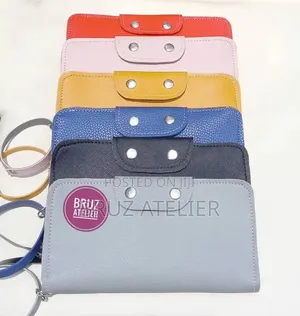10 Pieces of Bulk Purses/Wallets