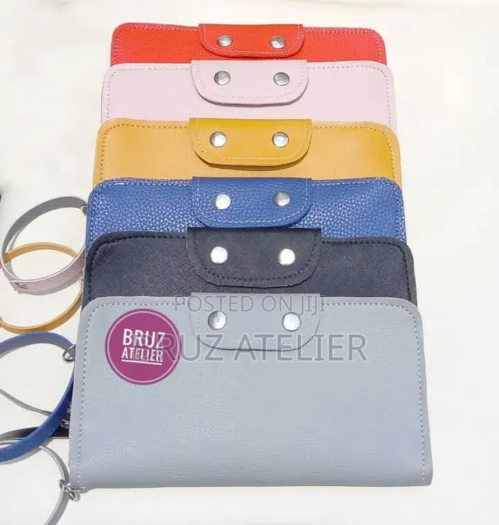 10 Pieces of Bulk Purses/Wallets