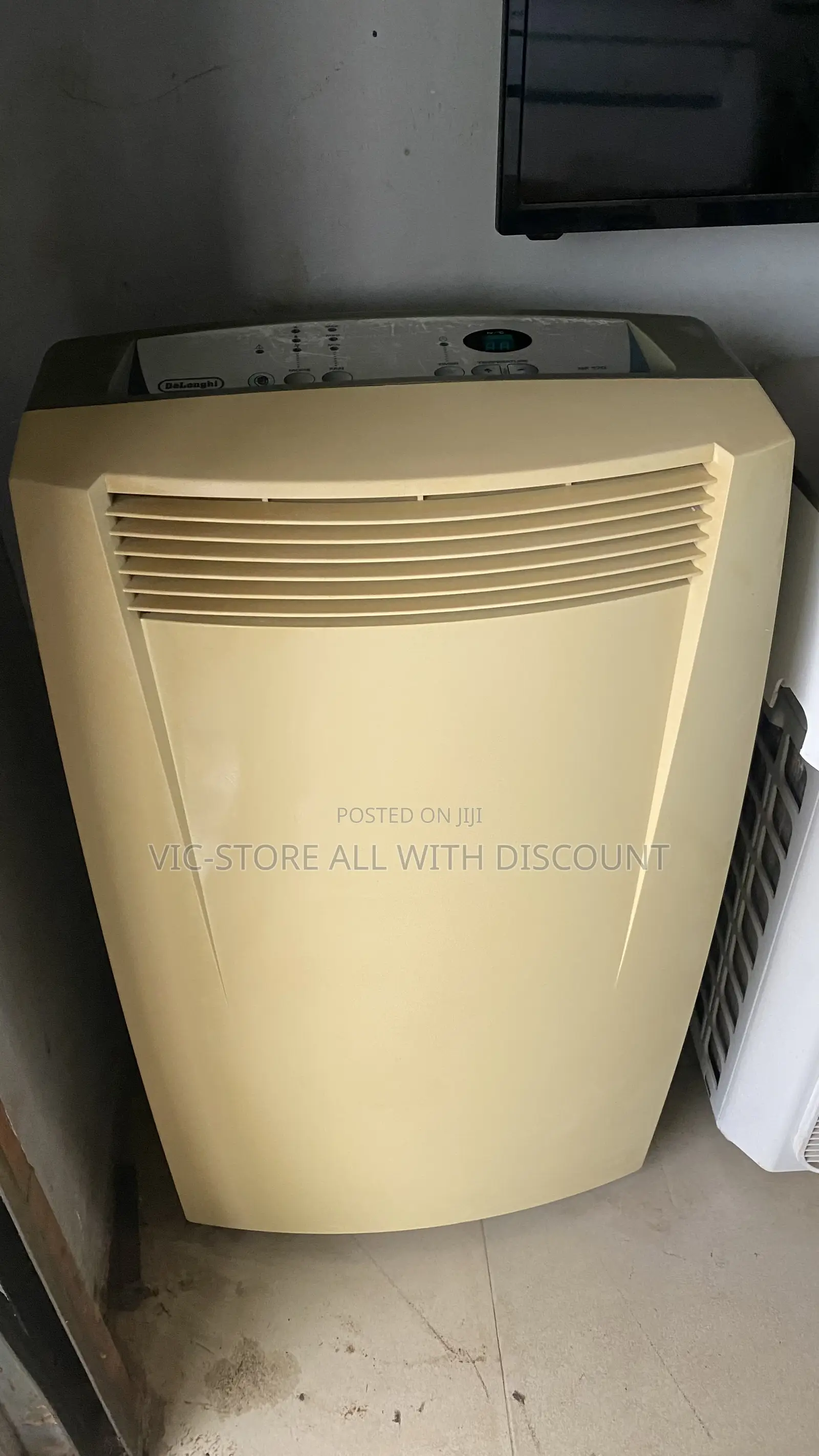 Mobile Ac 1.5hp With Remote Follow Come !!