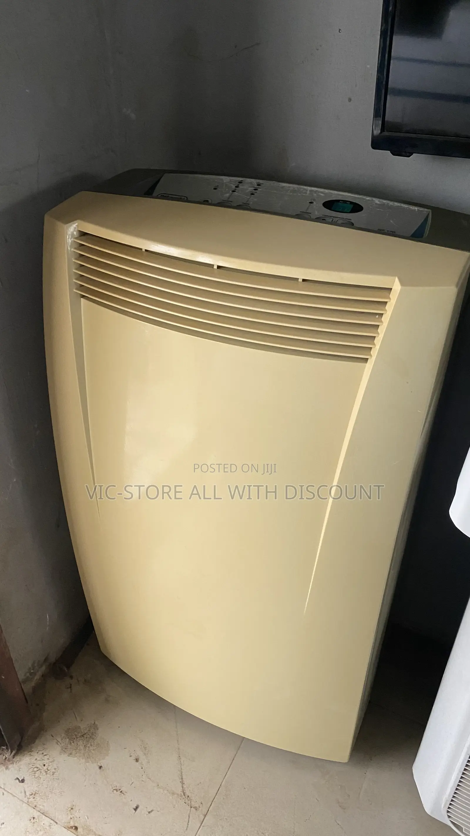 Mobile Ac 1.5hp With Remote Follow Come !!