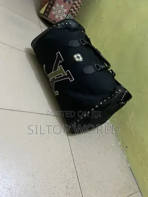 Traveling Bag (Medium Size)