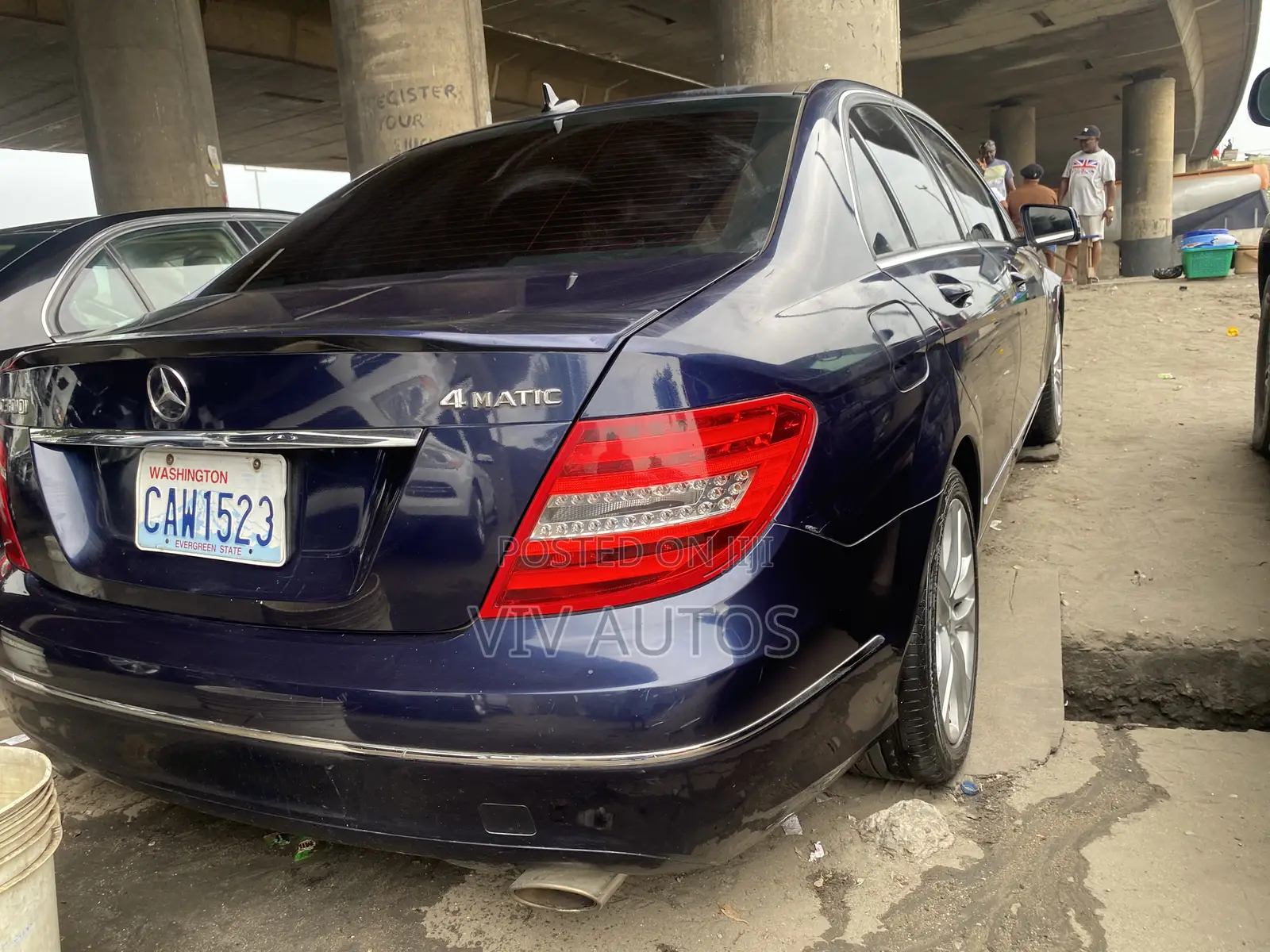 Mercedes-Benz C300 2013 Blue