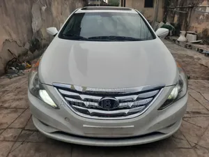 Hyundai Sonata 2012 White