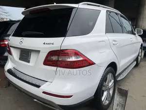 Mercedes-Benz M Class ML350 4MATIC 4dr SUV AWD (3.5L 6cyl 7A) 2014
