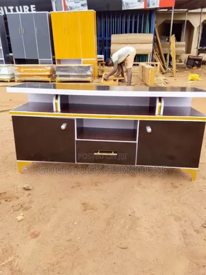 Beautiful and Quality Tv Stand