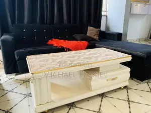 Sofa Sitting Chair and Center Table (Sitting Room Chair)