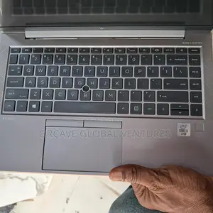 Laptop HP ZBook Firefly 14 G7 8GB Intel Core i5 SSD 256GB