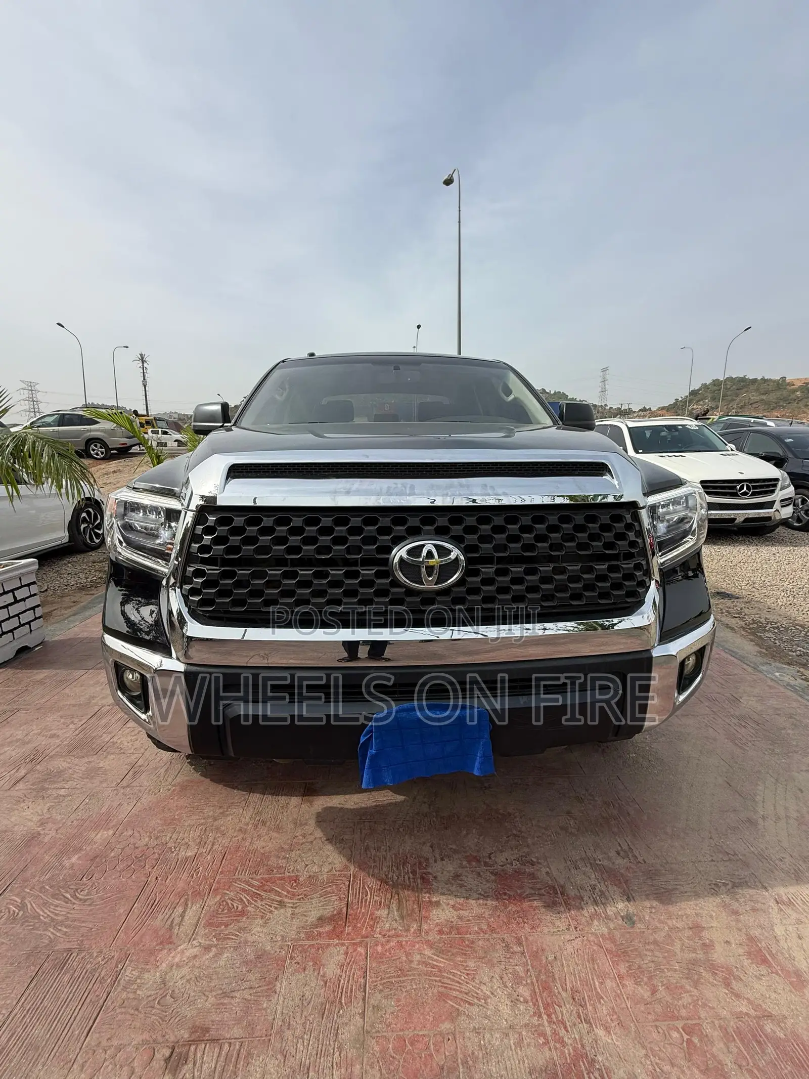 Toyota Tundra 2013 Black