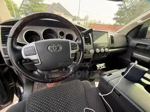 Toyota Tundra 2013 Black