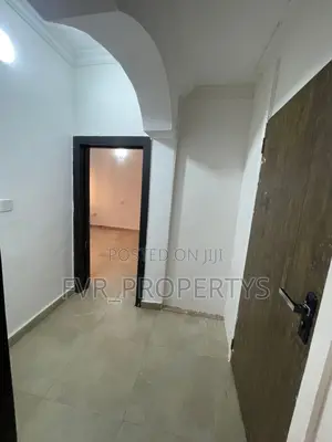 Mini Flat in Chervon Estate, Chevron for rent