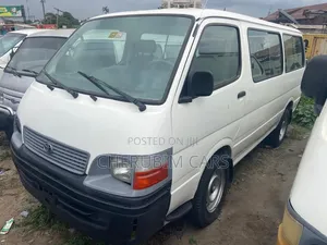 Toyota HiAce 2003 White