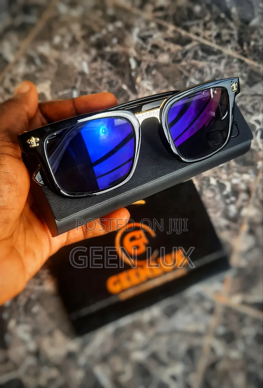 2-in-1 Smart Glass - Photochromic + Blue Light Blocking Glasses