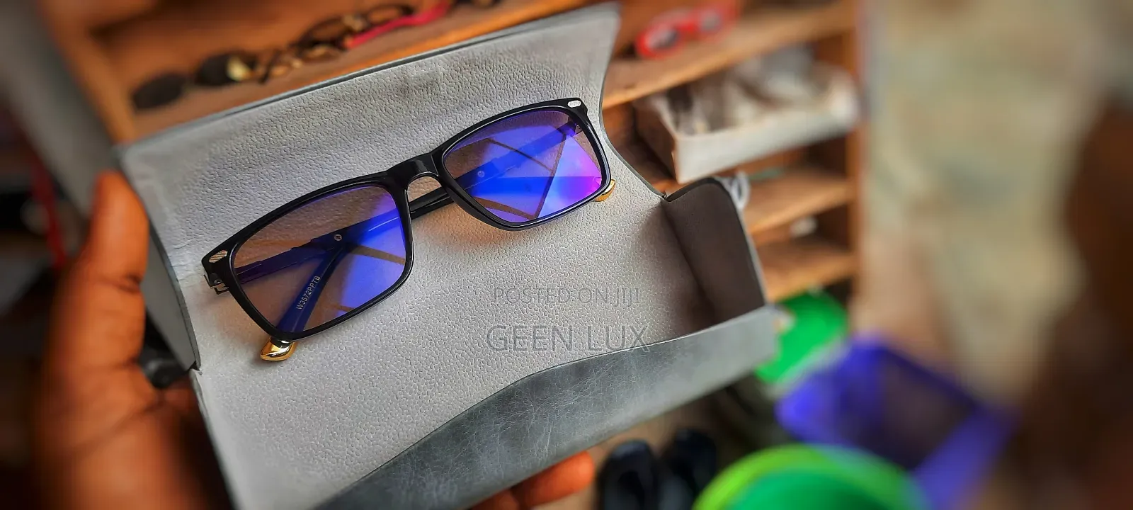 2-in-1 Smart Glass - Photochromic + Blue Light Blocking Glasses