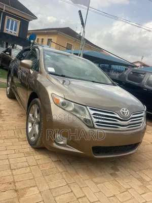 Toyota Venza XLE 2010 Brown