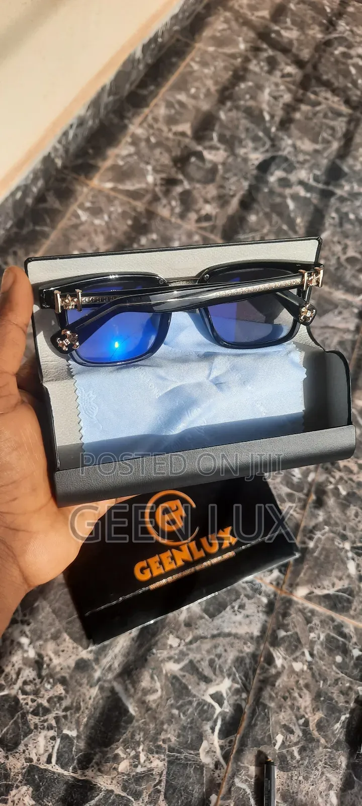 2-in-1 Smart Glass - Photochromic + Blue Light Blocking Glasses