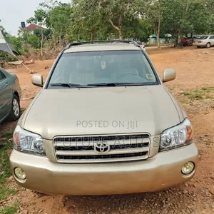 Toyota Highlander 2004 Gold