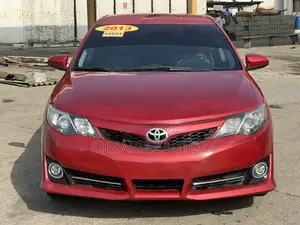 Toyota Camry SE 4dr Sedan (2.5L 4cyl 6A) 2013 Red