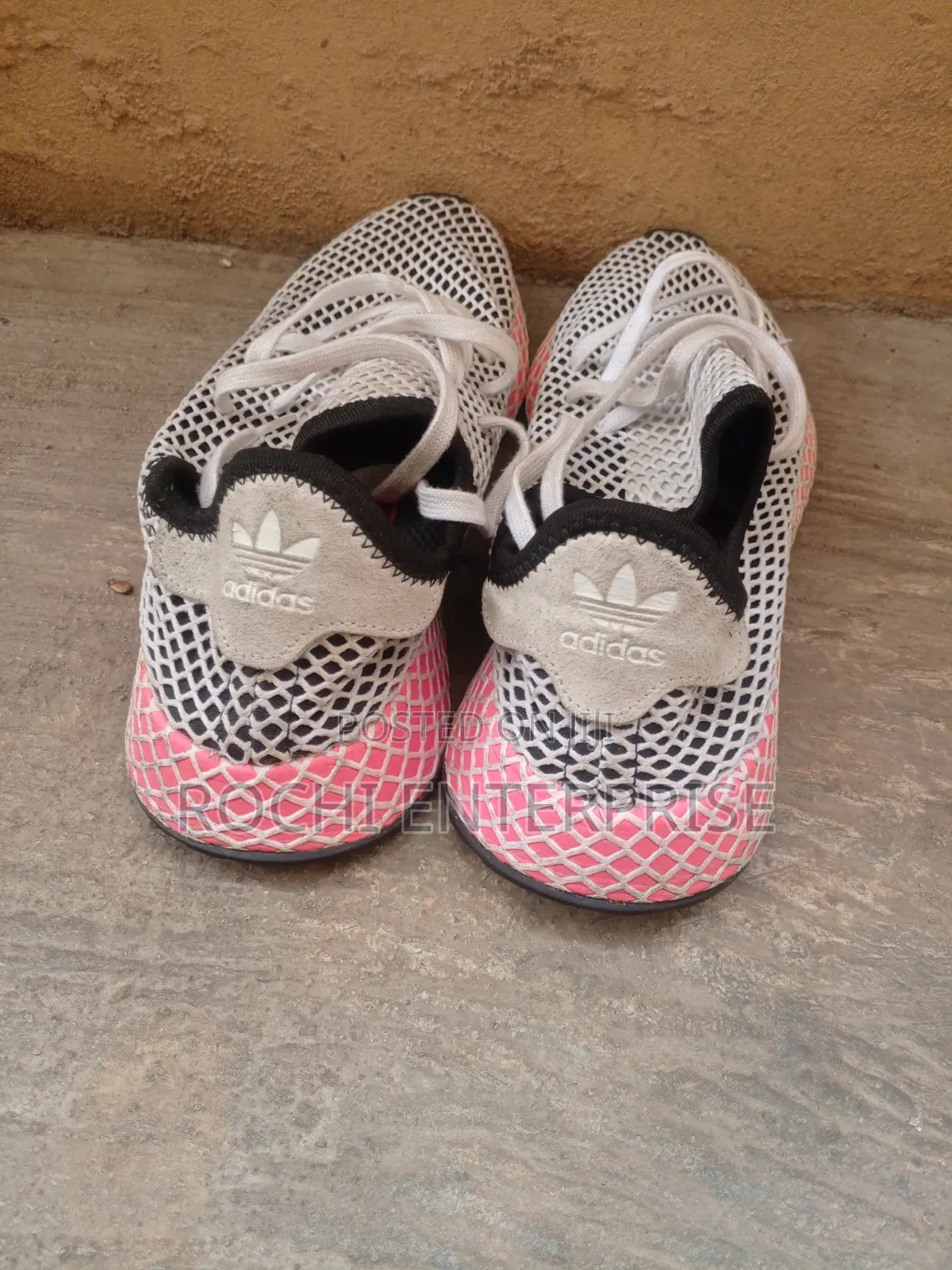 Adidas Sneakers